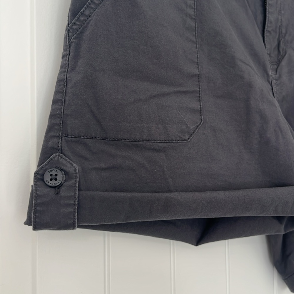 Social standard by sanctuary, Sz M, gray stretch, short, button tab cuff - Picture 4 of 12
